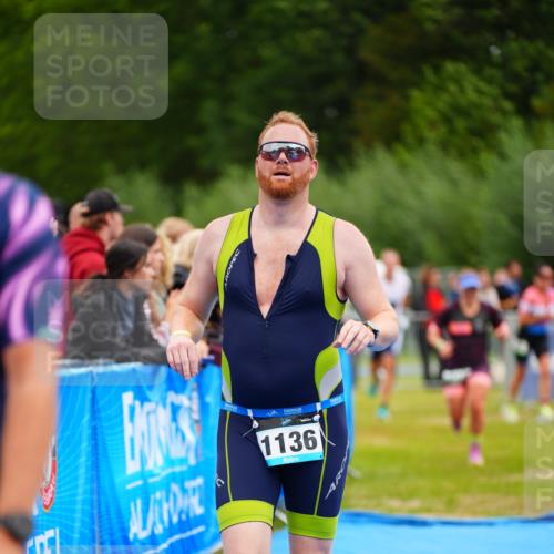 30.08.2026 - Elbe Triathlon Hamburg LAZAROV Photography http://msf.ph/oto/10058919 30.08.2026 11:33:21 Ziel 937, 1136, 1159, 1254 meine-sportfotos.de