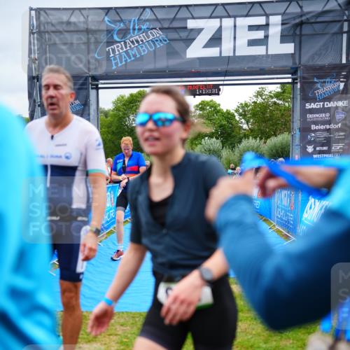 30.08.2026 - Elbe Triathlon Hamburg LAZAROV Photography http://msf.ph/oto/10058949 30.08.2026 11:33:38 Ziel 843, 1126, 1289, 1313 meine-sportfotos.de
