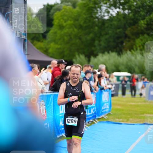 30.08.2026 - Elbe Triathlon Hamburg LAZAROV Photography http://msf.ph/oto/10058950 30.08.2026 11:33:42 Ziel 1289 meine-sportfotos.de