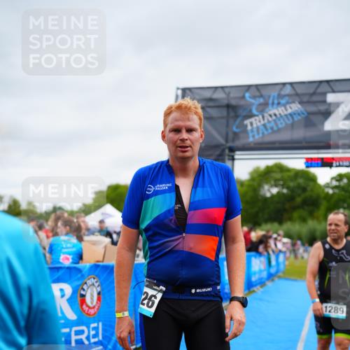 30.08.2026 - Elbe Triathlon Hamburg LAZAROV Photography http://msf.ph/oto/10058968 30.08.2026 11:33:48 Ziel 863, 870 meine-sportfotos.de