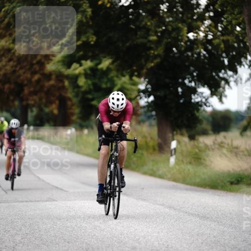 30.08.2026 - Elbe Triathlon Hamburg Michael Burmester http://msf.ph/oto/10058969 30.08.2026 11:27:25 Radfahren 1357, 1604, 1613, 1713 meine-sportfotos.de