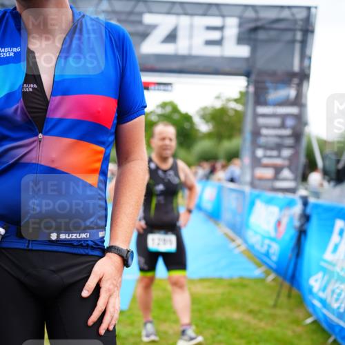 30.08.2026 - Elbe Triathlon Hamburg LAZAROV Photography http://msf.ph/oto/10058978 30.08.2026 11:33:50 Ziel 680, 863, 870 meine-sportfotos.de
