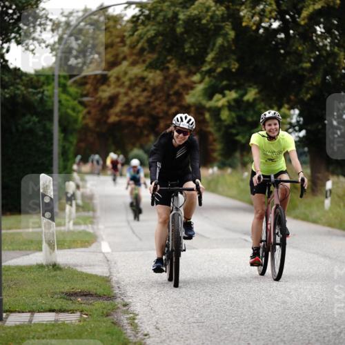 30.08.2026 - Elbe Triathlon Hamburg Michael Burmester http://msf.ph/oto/10058983 30.08.2026 11:27:32 Radfahren 1481, 1604, 1613, 1628 meine-sportfotos.de