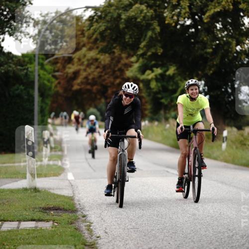 30.08.2026 - Elbe Triathlon Hamburg Michael Burmester http://msf.ph/oto/10058985 30.08.2026 11:27:32 Radfahren 1481, 1604, 1613, 1628 meine-sportfotos.de