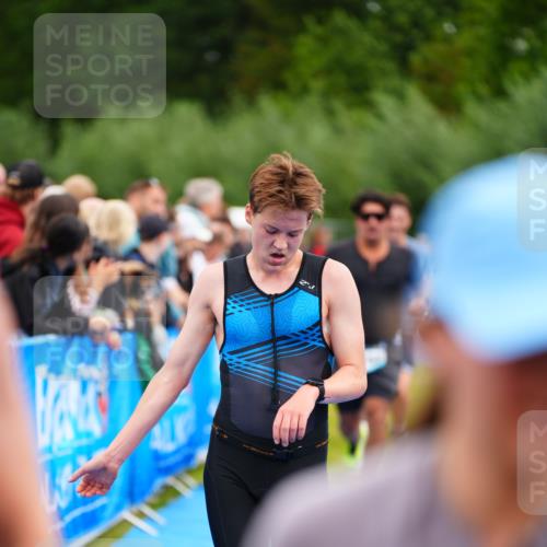 30.08.2026 - Elbe Triathlon Hamburg LAZAROV Photography http://msf.ph/oto/10059020 30.08.2026 11:34:02 Ziel 1166, 1180, 1234, 1452 meine-sportfotos.de