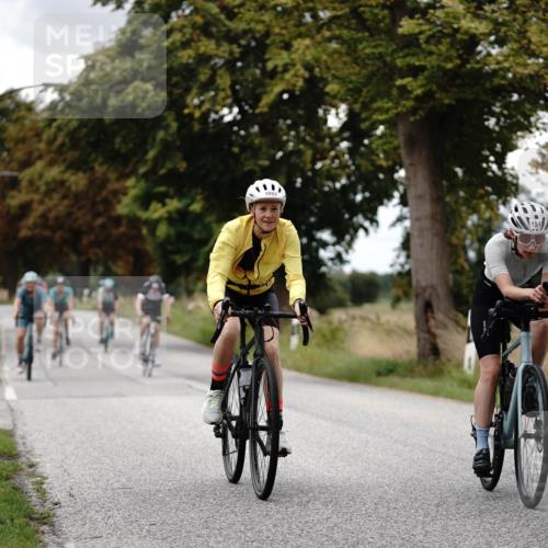 30.08.2026 - Elbe Triathlon Hamburg Michael Burmester http://msf.ph/oto/10059021 30.08.2026 11:27:43 Radfahren 1366, 1457, 1458, 1518, 1652, 1657, 1692, 1704 meine-sportfotos.de