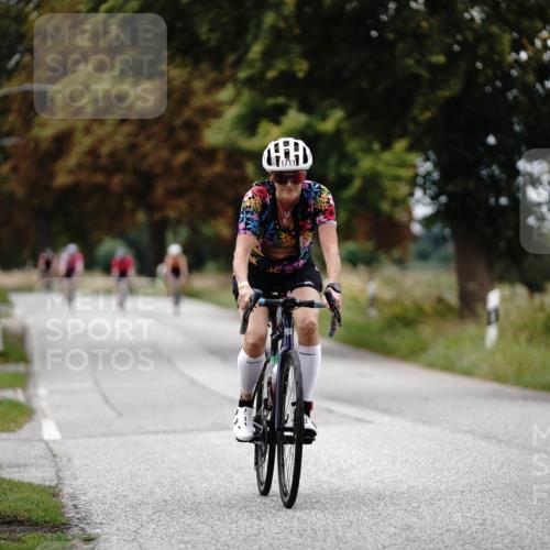 30.08.2026 - Elbe Triathlon Hamburg Michael Burmester http://msf.ph/oto/10059057 30.08.2026 11:27:52 Radfahren 1458, 1466, 1661, 1704, 1711 meine-sportfotos.de