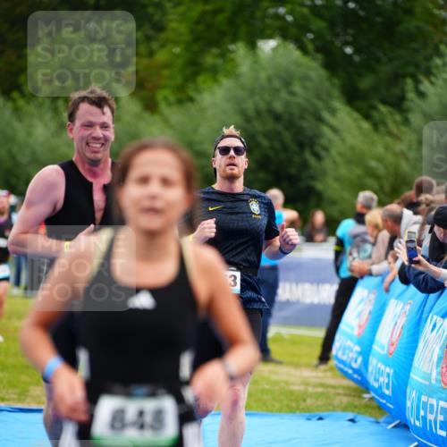 30.08.2026 - Elbe Triathlon Hamburg LAZAROV Photography http://msf.ph/oto/10059078 30.08.2026 11:34:20 Ziel 570, 848, 1149, 1153, 1199 meine-sportfotos.de