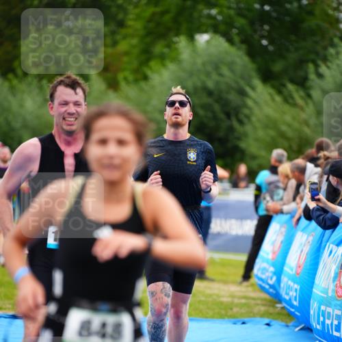 30.08.2026 - Elbe Triathlon Hamburg LAZAROV Photography http://msf.ph/oto/10059081 30.08.2026 11:34:20 Ziel 570, 848, 1149, 1153, 1199 meine-sportfotos.de