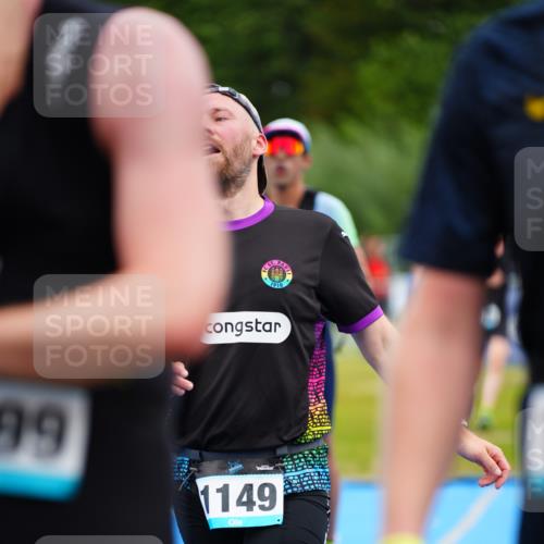 30.08.2026 - Elbe Triathlon Hamburg LAZAROV Photography http://msf.ph/oto/10059115 30.08.2026 11:34:28 Ziel 570, 1149, 1266 meine-sportfotos.de