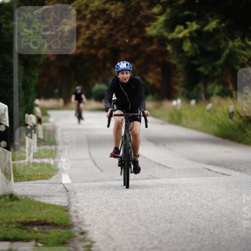 30.08.2026 - Elbe Triathlon Hamburg Michael Burmester http://msf.ph/oto/10059126 30.08.2026 11:28:31 Radfahren 1451, 1617 meine-sportfotos.de