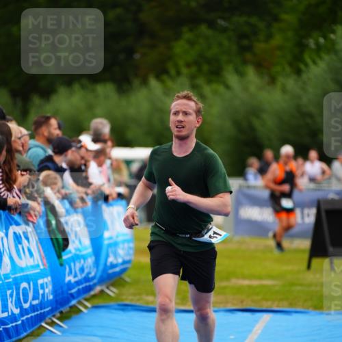 30.08.2026 - Elbe Triathlon Hamburg LAZAROV Photography http://msf.ph/oto/10059143 30.08.2026 11:34:40 Ziel 1034, 1090, 1141 meine-sportfotos.de