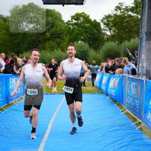 30.08.2026 - Elbe Triathlon Hamburg LAZAROV Photography http://msf.ph/oto/10059160 30.08.2026 11:34:49 Ziel 1034, 1090, 1129, 1157 meine-sportfotos.de