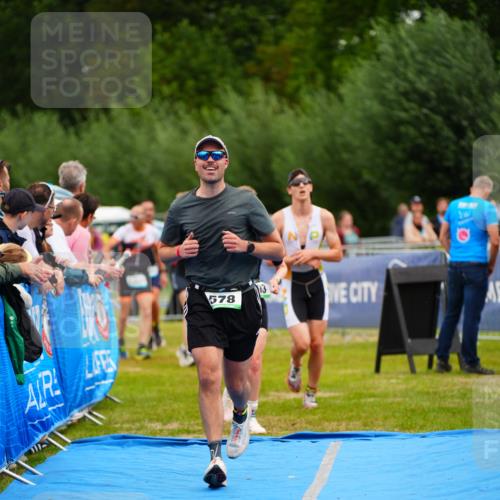 30.08.2026 - Elbe Triathlon Hamburg LAZAROV Photography http://msf.ph/oto/10059198 30.08.2026 11:34:59 Ziel 578, 903, 1230, 1441 meine-sportfotos.de