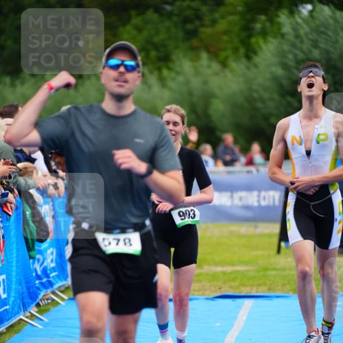 30.08.2026 - Elbe Triathlon Hamburg LAZAROV Photography http://msf.ph/oto/10059213 30.08.2026 11:35:01 Ziel 578, 903, 1213, 1230, 1441 meine-sportfotos.de