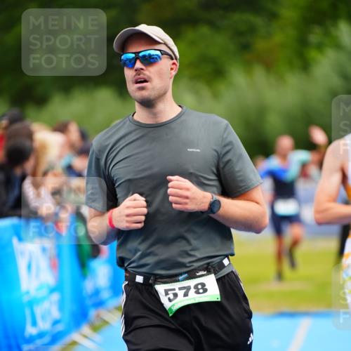 30.08.2026 - Elbe Triathlon Hamburg LAZAROV Photography http://msf.ph/oto/10059221 30.08.2026 11:35:02 Ziel 578, 903, 1213, 1230, 1441 meine-sportfotos.de