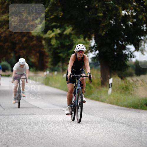 30.08.2026 - Elbe Triathlon Hamburg Michael Burmester http://msf.ph/oto/10059223 30.08.2026 11:29:15 Radfahren 1382, 1563, 1651, 1669, 1674 meine-sportfotos.de
