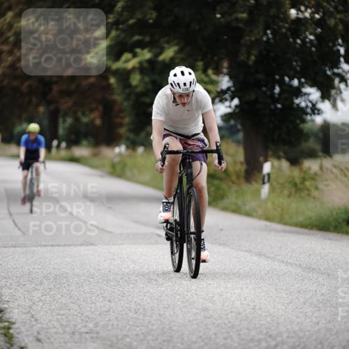 30.08.2026 - Elbe Triathlon Hamburg Michael Burmester http://msf.ph/oto/10059232 30.08.2026 11:29:17 Radfahren 1382, 1563, 1651, 1669, 1674 meine-sportfotos.de