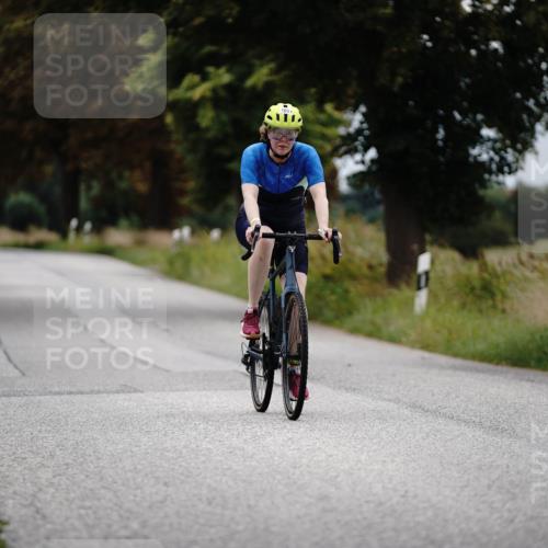 30.08.2026 - Elbe Triathlon Hamburg Michael Burmester http://msf.ph/oto/10059238 30.08.2026 11:29:20 Radfahren 1382, 1651 meine-sportfotos.de