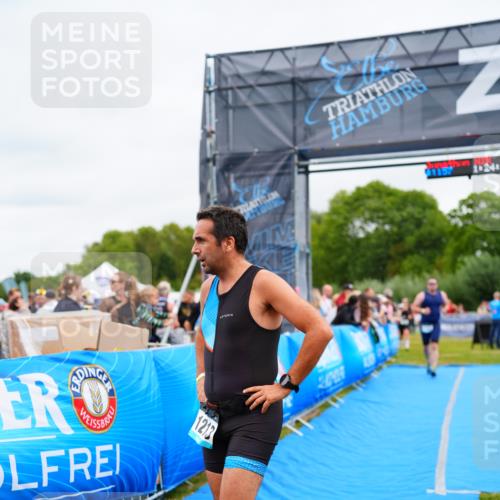 30.08.2026 - Elbe Triathlon Hamburg LAZAROV Photography http://msf.ph/oto/10059269 30.08.2026 11:35:14 Ziel 780, 826, 1137 meine-sportfotos.de