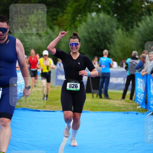 30.08.2026 - Elbe Triathlon Hamburg LAZAROV Photography http://msf.ph/oto/10059282 30.08.2026 11:35:18 Ziel 780, 826, 1137, 1318 meine-sportfotos.de
