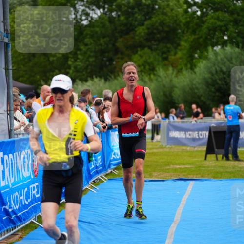 30.08.2026 - Elbe Triathlon Hamburg LAZAROV Photography http://msf.ph/oto/10059304 30.08.2026 11:35:24 Ziel 780, 831, 1318 meine-sportfotos.de