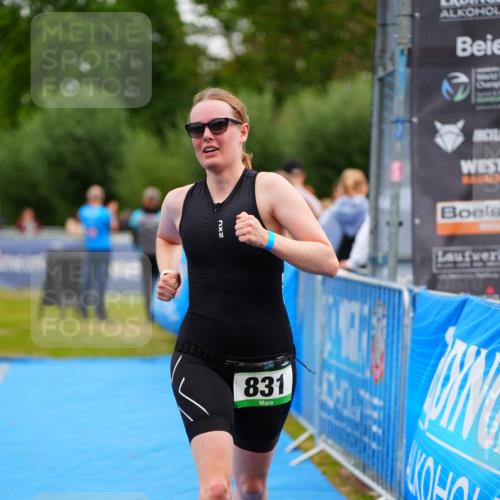30.08.2026 - Elbe Triathlon Hamburg LAZAROV Photography http://msf.ph/oto/10059338 30.08.2026 11:35:30 Ziel 831, 961, 1177, 1237 meine-sportfotos.de