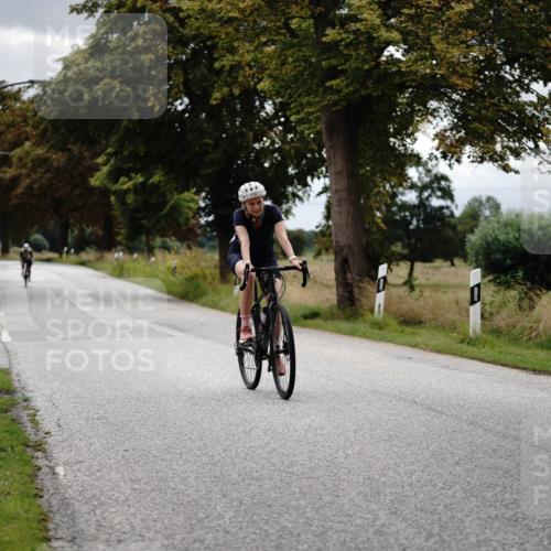 30.08.2026 - Elbe Triathlon Hamburg Michael Burmester http://msf.ph/oto/10059342 30.08.2026 11:30:19 Radfahren 1427, 1467, 1592 meine-sportfotos.de
