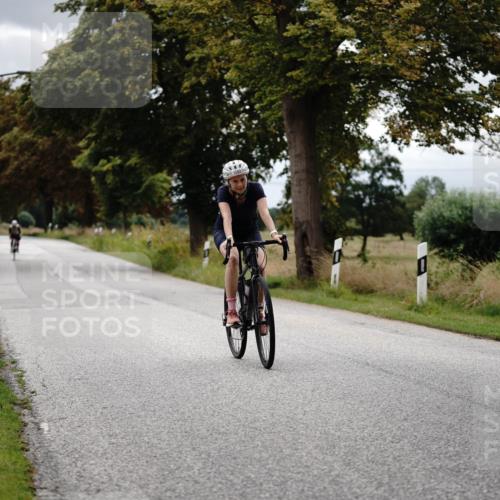 30.08.2026 - Elbe Triathlon Hamburg Michael Burmester http://msf.ph/oto/10059344 30.08.2026 11:30:20 Radfahren 1427, 1467, 1592 meine-sportfotos.de