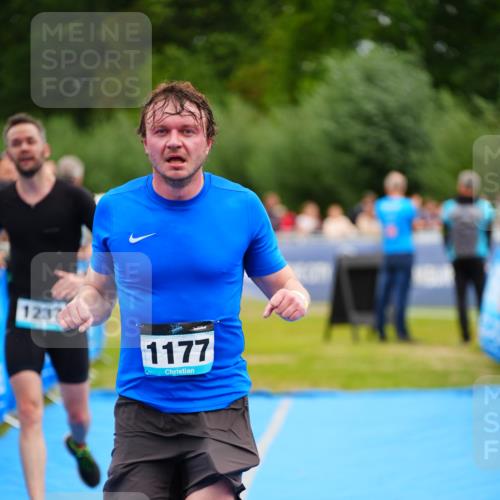 30.08.2026 - Elbe Triathlon Hamburg LAZAROV Photography http://msf.ph/oto/10059356 30.08.2026 11:35:35 Ziel 961, 1177, 1237 meine-sportfotos.de
