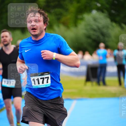 30.08.2026 - Elbe Triathlon Hamburg LAZAROV Photography http://msf.ph/oto/10059359 30.08.2026 11:35:35 Ziel 961, 1177, 1237 meine-sportfotos.de