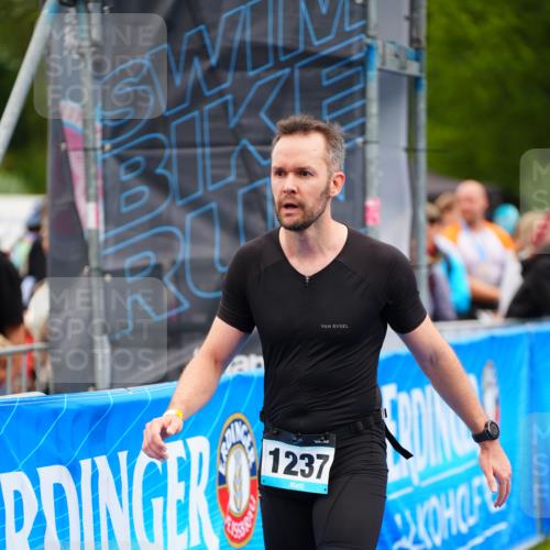 30.08.2026 - Elbe Triathlon Hamburg LAZAROV Photography http://msf.ph/oto/10059365 30.08.2026 11:35:37 Ziel 961, 1177, 1237 meine-sportfotos.de