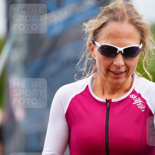 30.08.2026 - Elbe Triathlon Hamburg LAZAROV Photography http://msf.ph/oto/10059396 30.08.2026 11:35:44 Ziel  meine-sportfotos.de