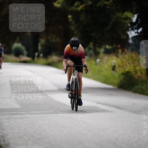 30.08.2026 - Elbe Triathlon Hamburg Michael Burmester http://msf.ph/oto/10059401 30.08.2026 11:30:56 Radfahren 1493, 1513 meine-sportfotos.de