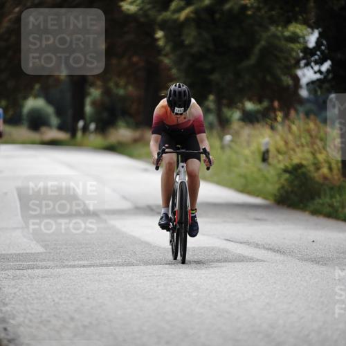 30.08.2026 - Elbe Triathlon Hamburg Michael Burmester http://msf.ph/oto/10059403 30.08.2026 11:30:57 Radfahren 1493, 1513 meine-sportfotos.de