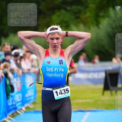30.08.2026 - Elbe Triathlon Hamburg LAZAROV Photography http://msf.ph/oto/10059422 30.08.2026 11:35:55 Ziel 1168, 1295, 1435, 1439 meine-sportfotos.de