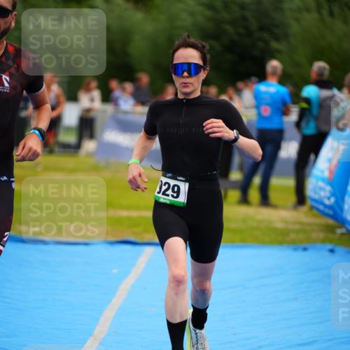 30.08.2026 - Elbe Triathlon Hamburg LAZAROV Photography http://msf.ph/oto/10059477 30.08.2026 11:36:13 Ziel 929, 1305, 1447 meine-sportfotos.de