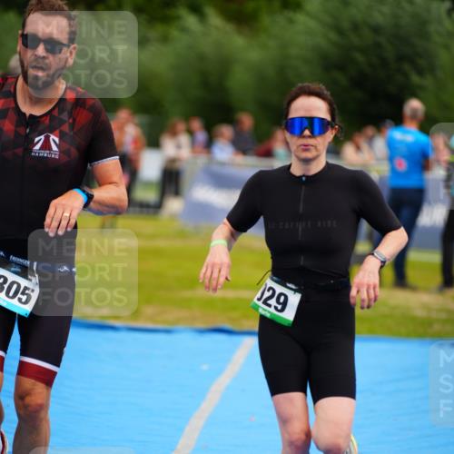 30.08.2026 - Elbe Triathlon Hamburg LAZAROV Photography http://msf.ph/oto/10059480 30.08.2026 11:36:13 Ziel 929, 1305, 1447 meine-sportfotos.de