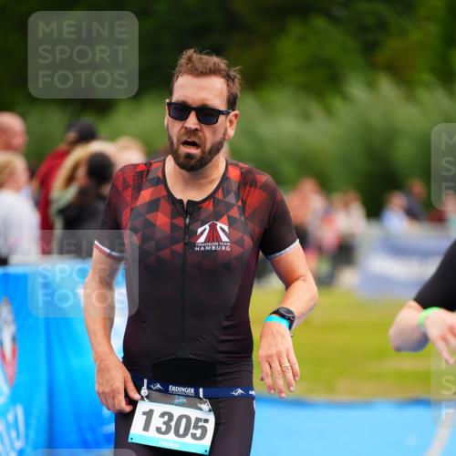 30.08.2026 - Elbe Triathlon Hamburg LAZAROV Photography http://msf.ph/oto/10059482 30.08.2026 11:36:14 Ziel 929, 1305, 1447 meine-sportfotos.de