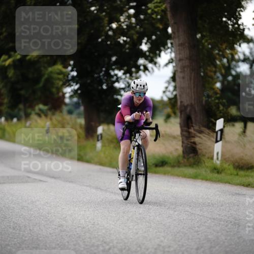 30.08.2026 - Elbe Triathlon Hamburg Michael Burmester http://msf.ph/oto/10059541 30.08.2026 11:31:55 Radfahren 1550, 1560, 1561 meine-sportfotos.de