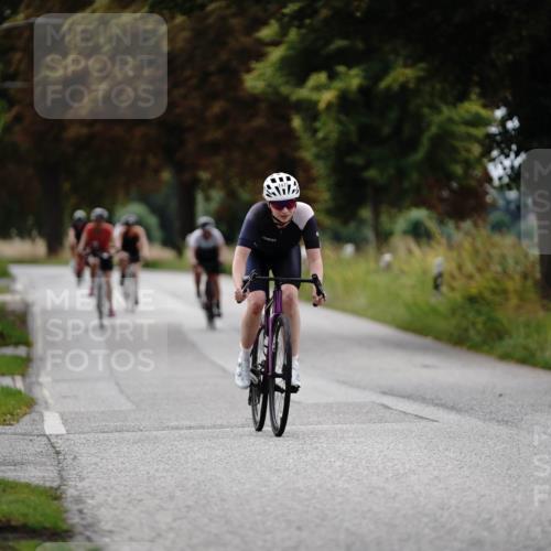 30.08.2026 - Elbe Triathlon Hamburg Michael Burmester http://msf.ph/oto/10059552 30.08.2026 11:32:10 Radfahren 1475, 1522, 1580 meine-sportfotos.de
