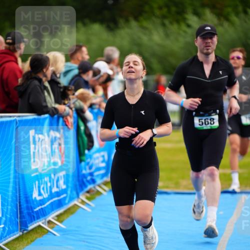30.08.2026 - Elbe Triathlon Hamburg LAZAROV Photography http://msf.ph/oto/10059567 30.08.2026 11:36:40 Ziel 568, 796, 882 meine-sportfotos.de