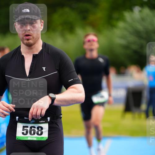 30.08.2026 - Elbe Triathlon Hamburg LAZAROV Photography http://msf.ph/oto/10059582 30.08.2026 11:36:42 Ziel 568, 796, 882 meine-sportfotos.de