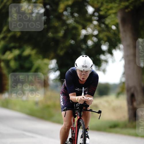 30.08.2026 - Elbe Triathlon Hamburg Michael Burmester http://msf.ph/oto/10059588 30.08.2026 11:32:24 Radfahren 1645 meine-sportfotos.de