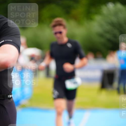 30.08.2026 - Elbe Triathlon Hamburg LAZAROV Photography http://msf.ph/oto/10059590 30.08.2026 11:36:42 Ziel 568, 796, 882 meine-sportfotos.de
