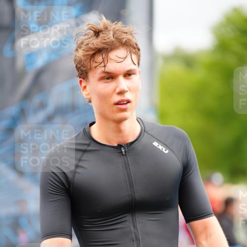 30.08.2026 - Elbe Triathlon Hamburg LAZAROV Photography http://msf.ph/oto/10059597 30.08.2026 11:36:48 Ziel 1246 meine-sportfotos.de