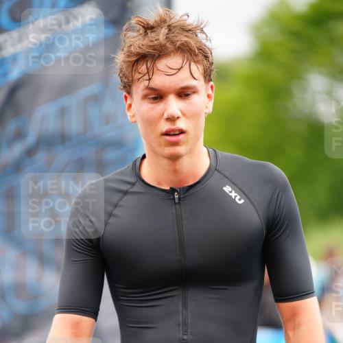 30.08.2026 - Elbe Triathlon Hamburg LAZAROV Photography http://msf.ph/oto/10059602 30.08.2026 11:36:48 Ziel 1246 meine-sportfotos.de