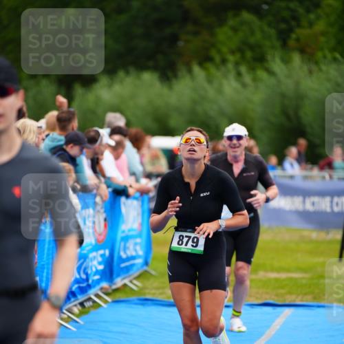 30.08.2026 - Elbe Triathlon Hamburg LAZAROV Photography http://msf.ph/oto/10059668 30.08.2026 11:37:02 Ziel 879, 1050, 1132, 1307 meine-sportfotos.de