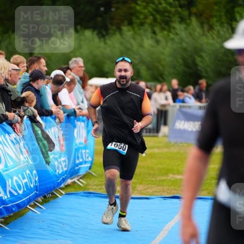 30.08.2026 - Elbe Triathlon Hamburg LAZAROV Photography http://msf.ph/oto/10059709 30.08.2026 11:37:07 Ziel 1050, 1122, 1307 meine-sportfotos.de