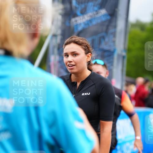 30.08.2026 - Elbe Triathlon Hamburg LAZAROV Photography http://msf.ph/oto/10059722 30.08.2026 11:37:10 Ziel 1050, 1122 meine-sportfotos.de